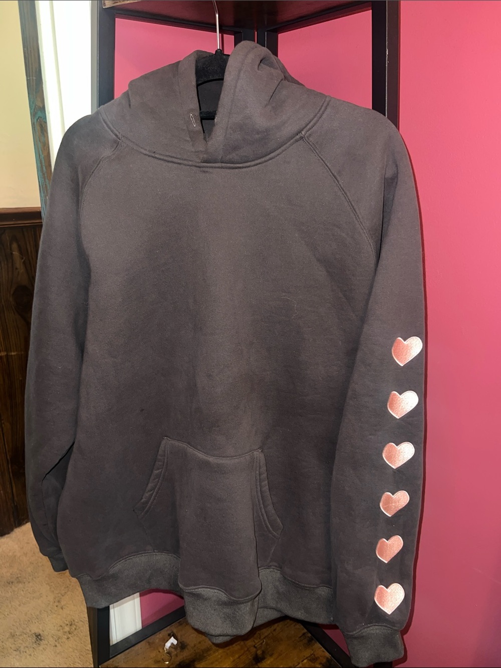 DANDY Worldwide Graphic Hoodie with Heart Sleeve - Picture 3 of 6